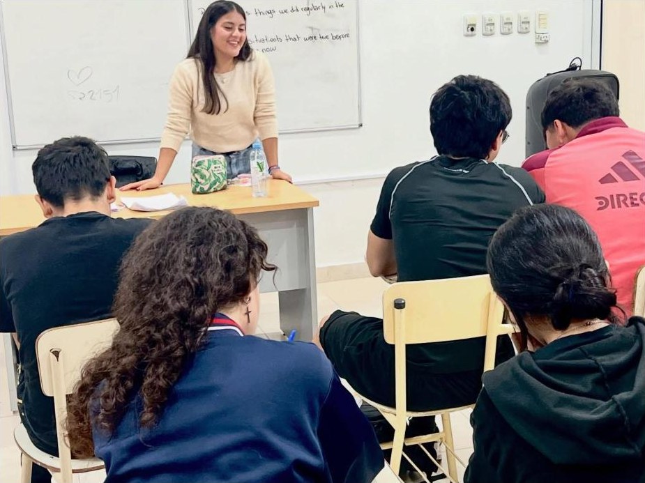 Clase de inglés en Betha School